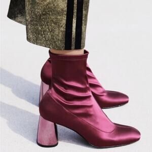 Free People Spectrum Berry Sock Ankle Boots US 8.5 Heeled Party Statement Chic